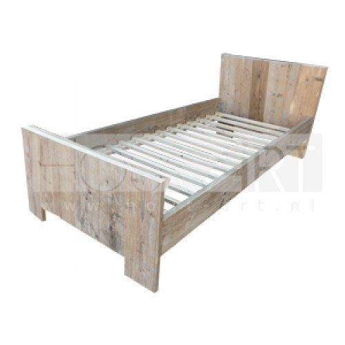 Bed bedden matras lattenbodem nieuw steigerhout gebruikt steigerhout luxe slapen slaapkamer
