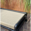 Hout-Art hondenmand stoer extra zwarte steigerbuis met steigerhout.