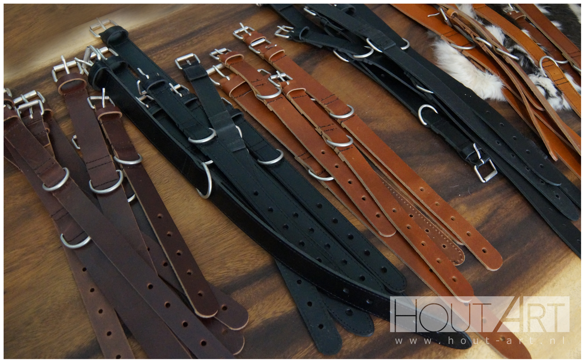 Halsband hondenriem bsc leer lichtbruin, donkerbruin, zwart, cognac van Hout-Art. riem, lederen, honden, huisdier, houtart.