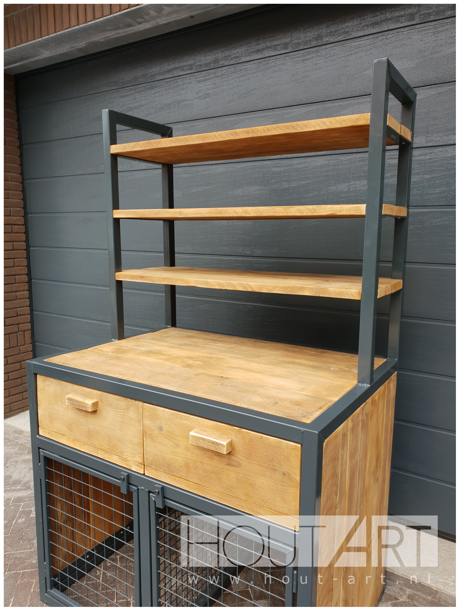 Hoge kast stalen frame bench xl met legplanken, lade van steigerhout van Hout-Art. huisdier, benchkast, gaasdeur, benches, houtart.