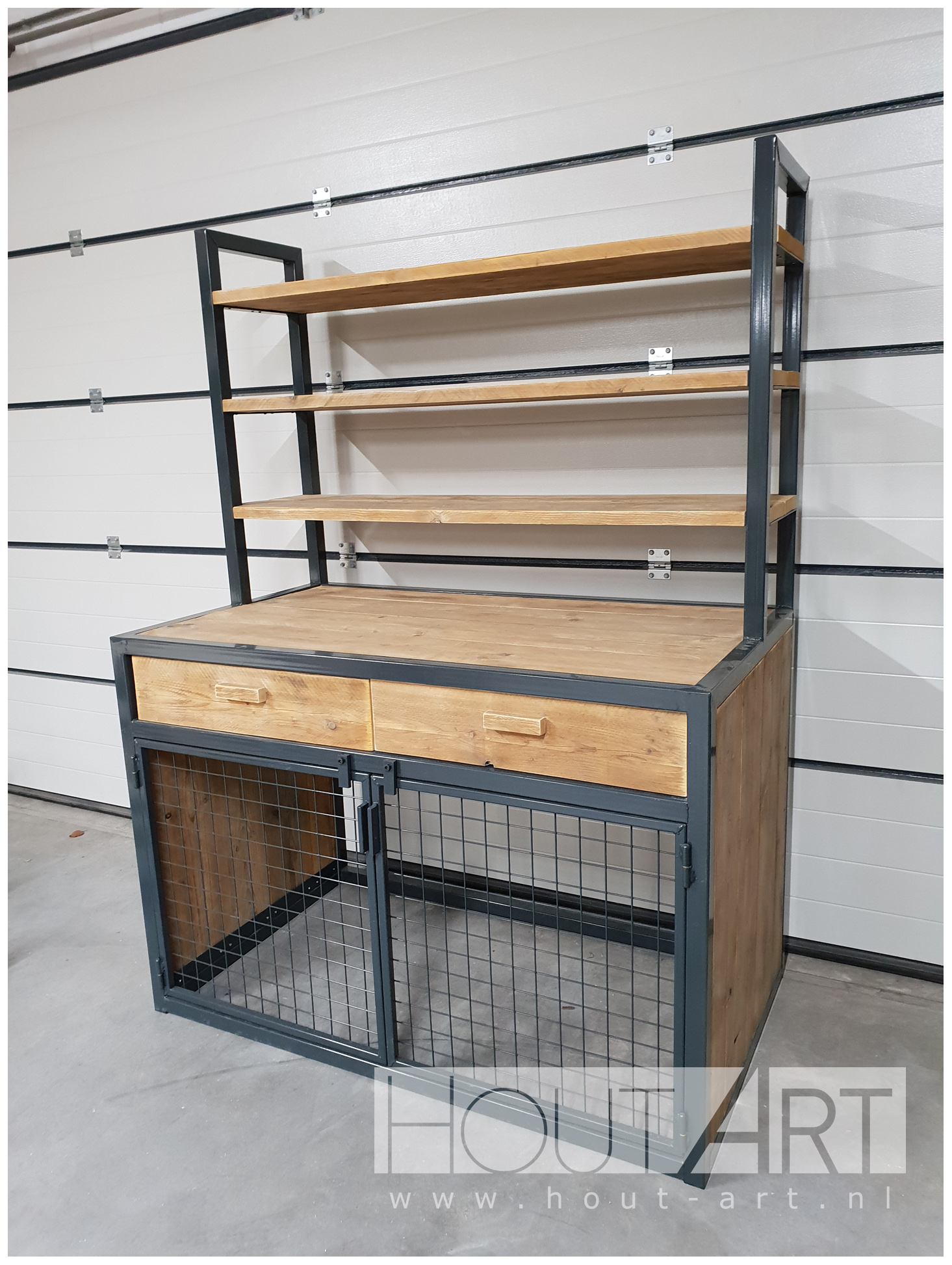 Hoge kast stalen frame bench xl met legplanken, lade van steigerhout van Hout-Art. huisdier, benchkast, gaasdeur, benches, houtart.