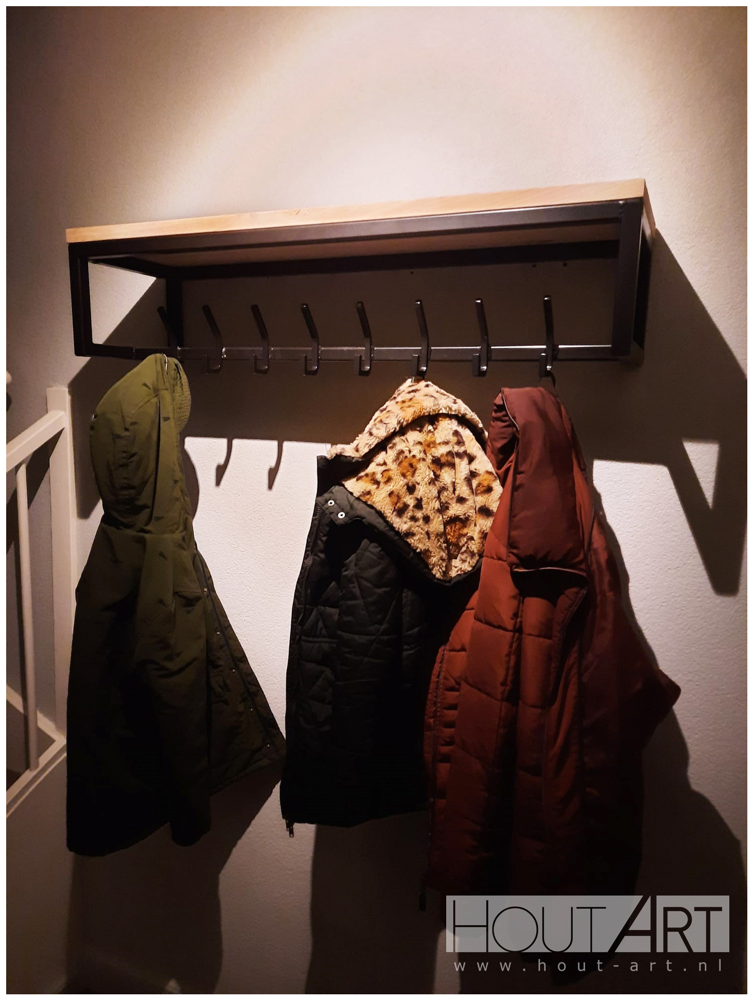 Kapstok hangend eiken stalen frame met luxe grote haken van Hout-Art. industrieel, modern, staal, zwart, gepoedercoat, houtart.