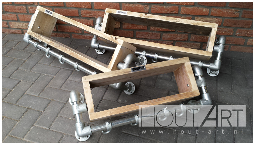 Kapstok verzinkte steigerbuis met steigerhouten bak Hout-Art. steigerbuizen, zwart, gepoedercoat, modern, industrieel, haakjes, houtart.