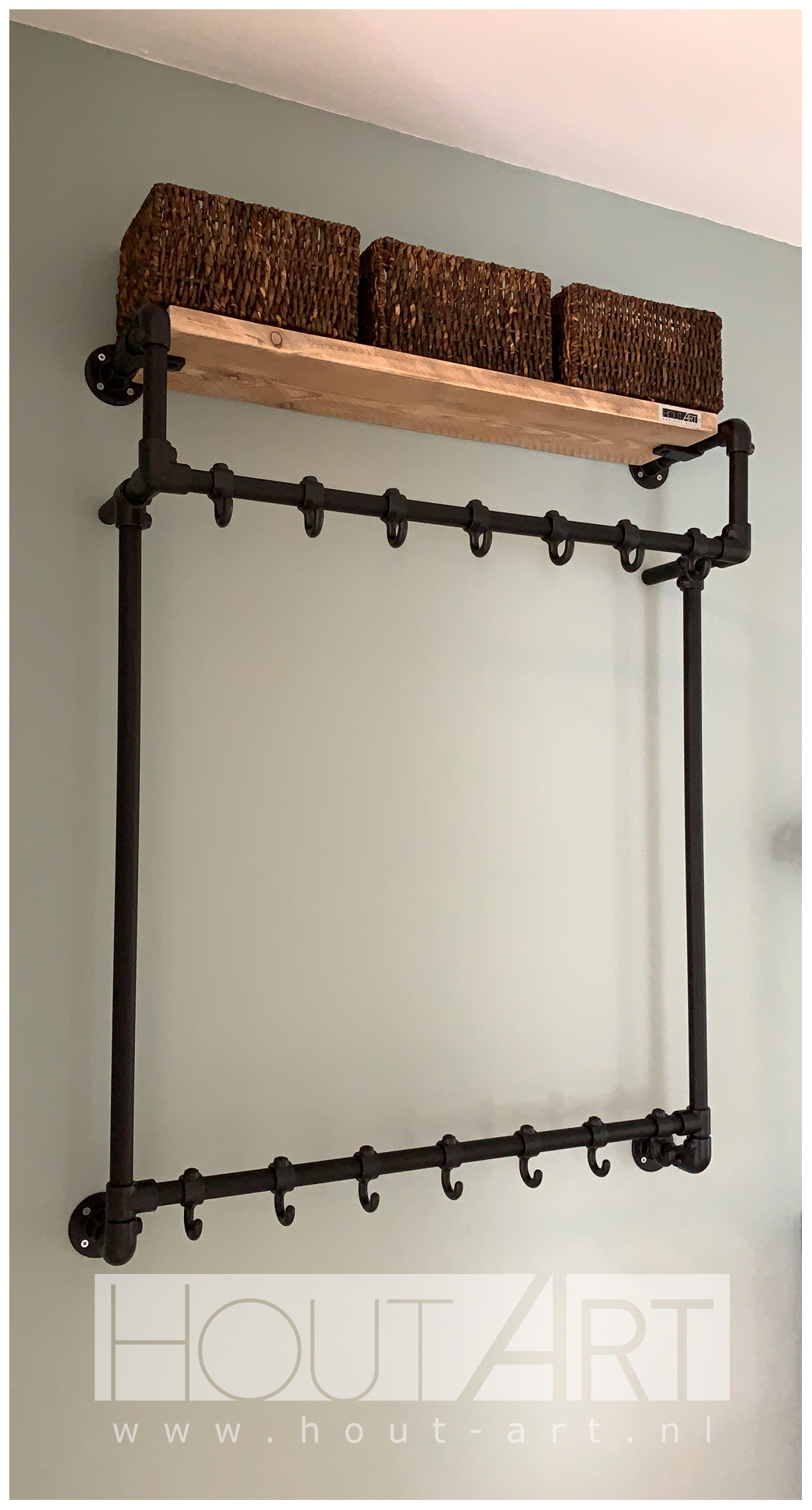 Kapstok luxe zwarte steigerbuis met kinderkapstok steigerhout van Hout-Art. steigerbuizen, zwart, gepoedercoat, modern, industrieel, haakjes, houtart.