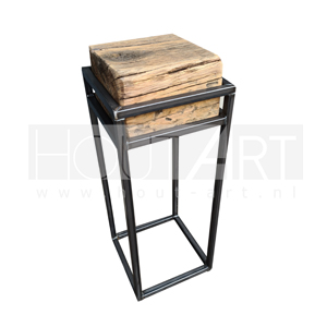 Zuil stalen kubusframe met oud eiken spoorbiels