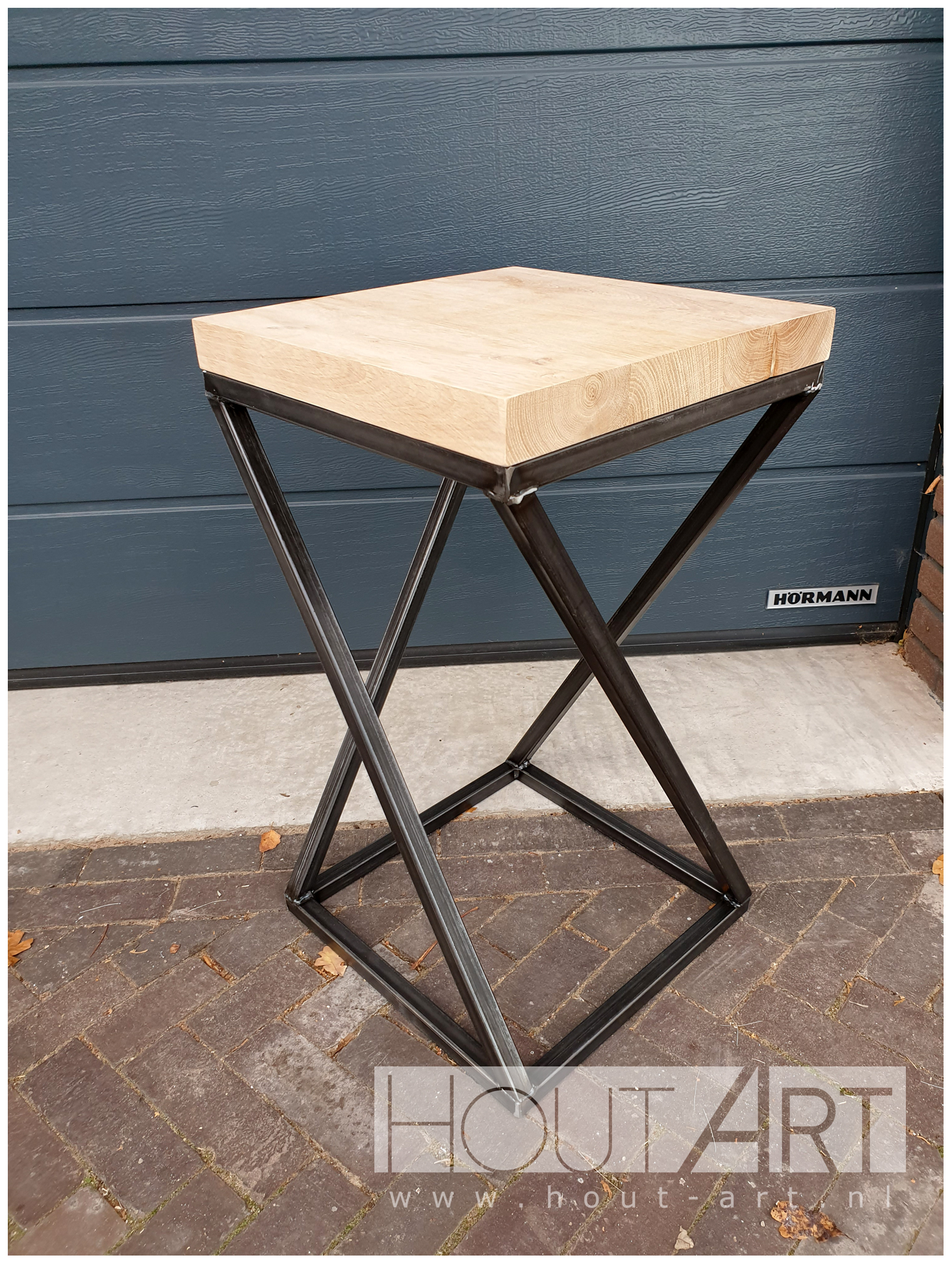 Zuil sokkel stalen twist frame met eiken van Hout-Art. zwart, gepoedercoat, hout, plantenzuil, decoratie, houtart.