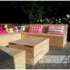 Hoek loungebank dicht steigerhout van Hout-Art. Tuinmeubel, loungeset, gebruikt hout, buitenkeuken, vuurtafel, tuinmeubels, houtart.