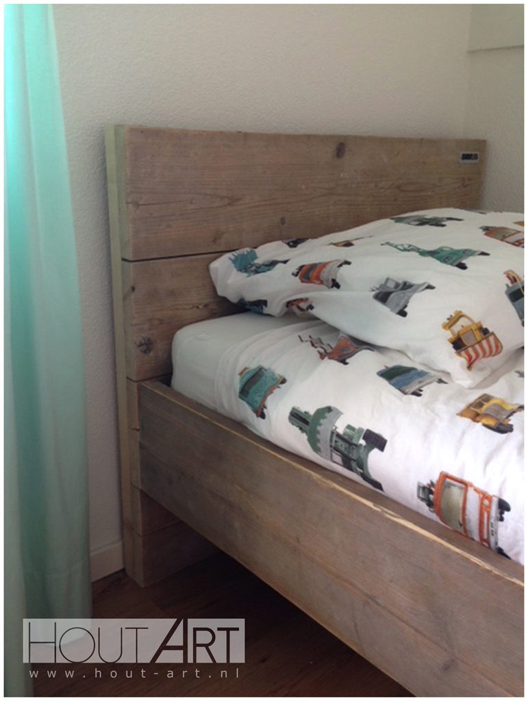 Bed steigerhout open onderkant van Hout-Art. slapen, slaapkamer, kinderkamer, 1-persoons, bedden, landelijk, gebruikt hout, houtart.