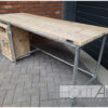 Bureau verzinkte steigerbuis zwevende kast met steigerhout van Hout-Art.