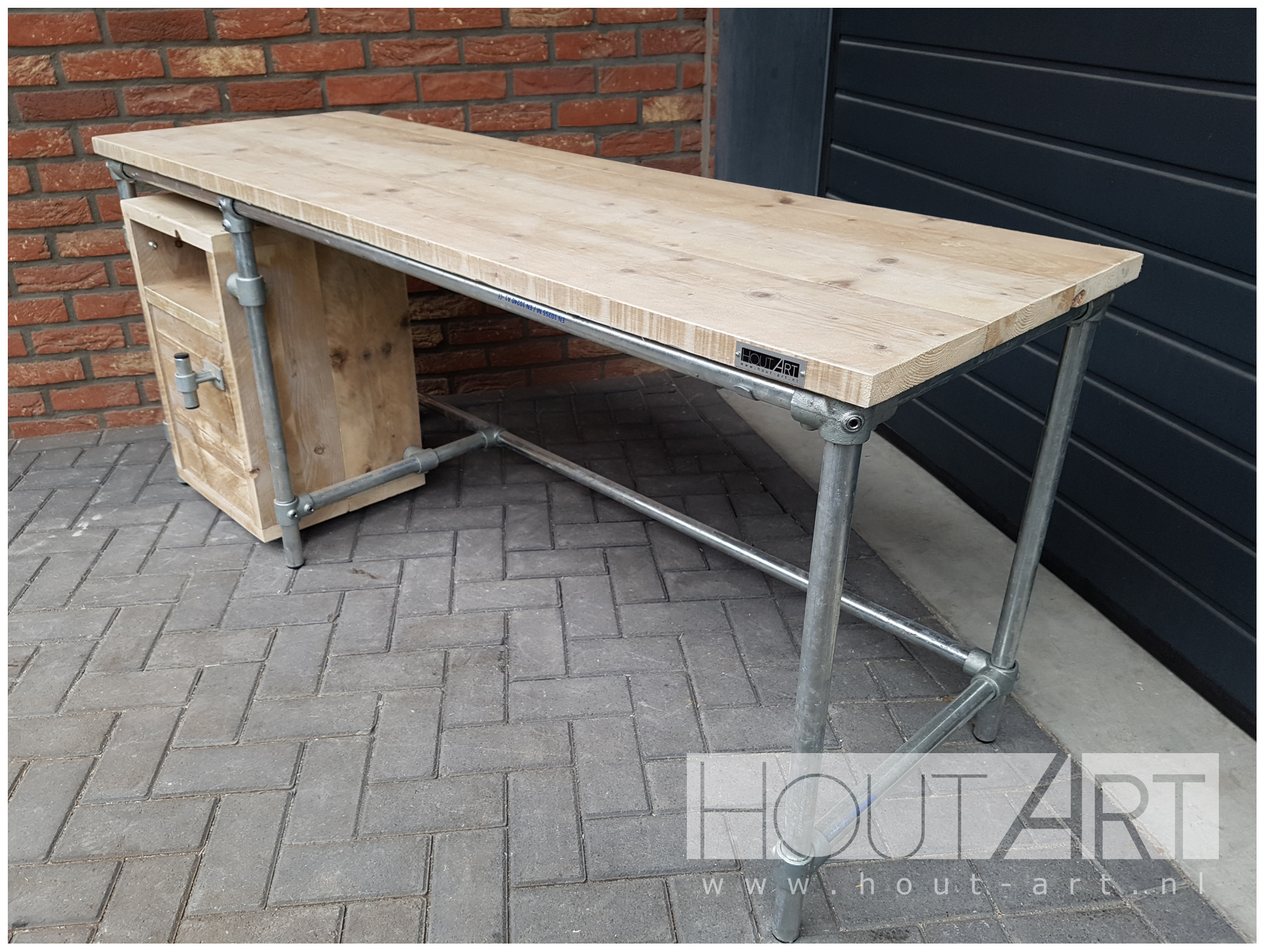 Bureau verzinkte steigerbuis zwevende kast met steigerhout van Hout-Art.