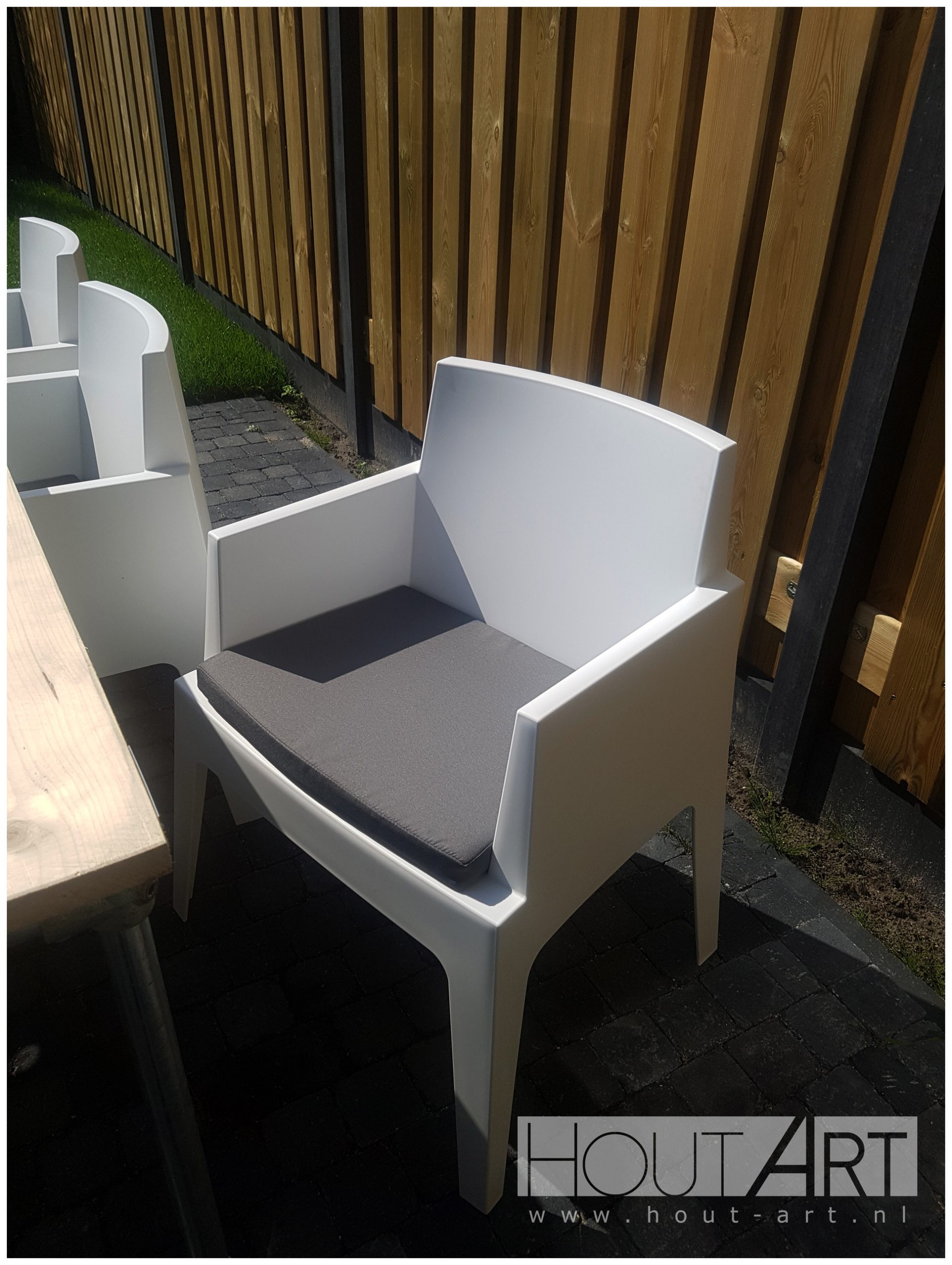 Stoel tuinstoel box stapelbaar wit van Hout-Art.