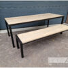 Bank stalen frame steigerhout inliggend met eettafel tafel tuin tuinmeubel zwarte poedercoating van Hout-Art.