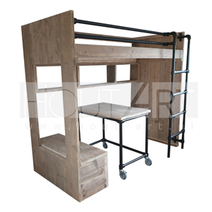 Hoogslaper steigerhout vakken met zwarte steigerbuis