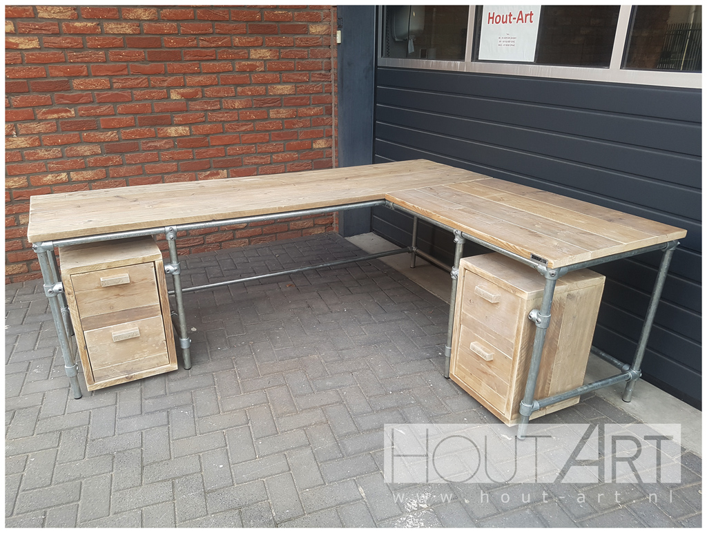 Hoekbureau l-vorm bureau verzinkte steigerbuis 2x zwevende kasten steigerhout van Hout-Art.