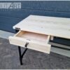 Bureau zwarte steigerbuis met lade steigerhout van Hout-Art.