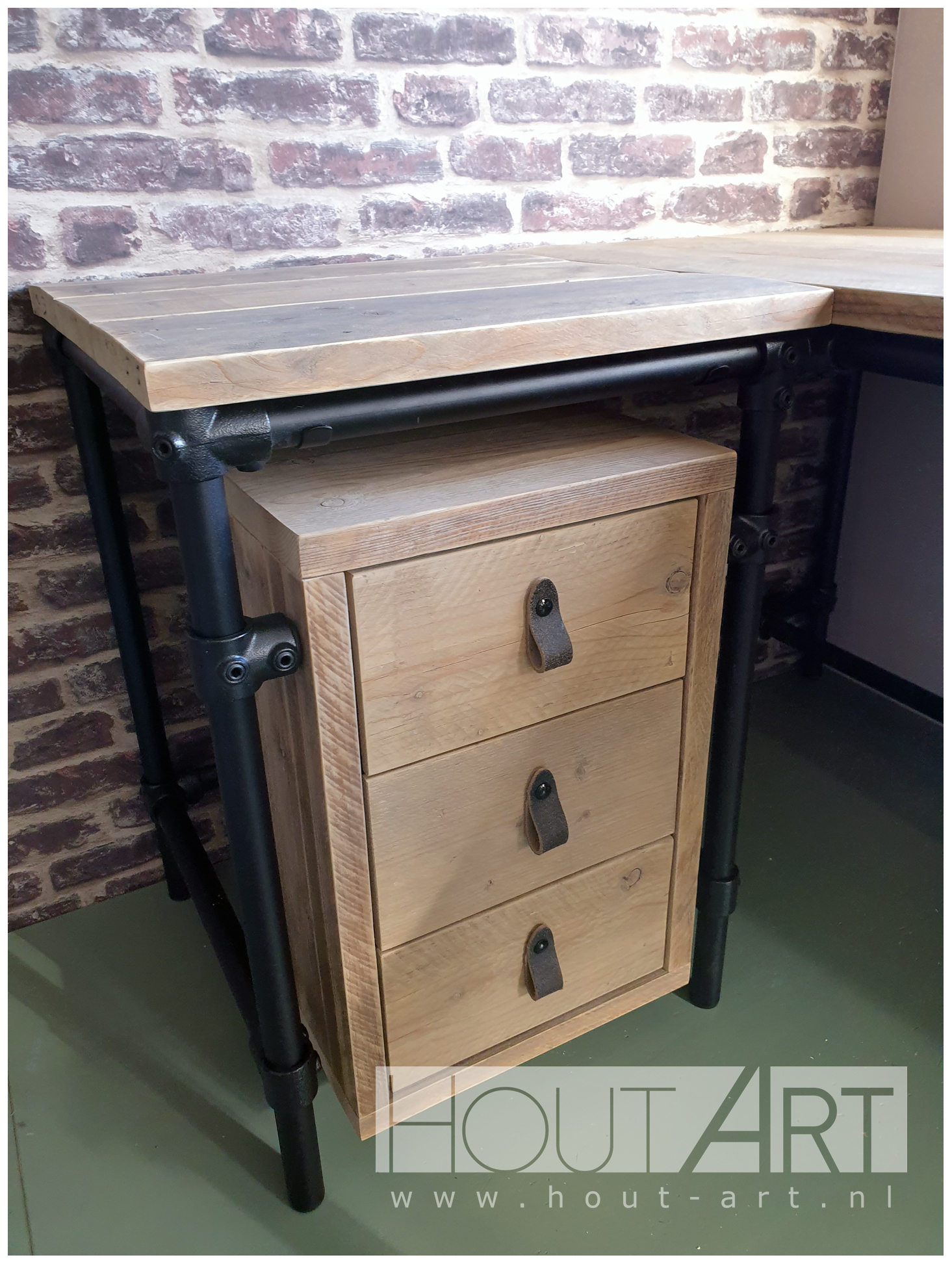 Hoekbureau l-vorm bureau zwarte steigerbuis zwevende kast met steigerhout.