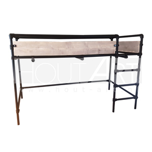 Halfhoogslaper zwarte steigerbuis met steigerhout