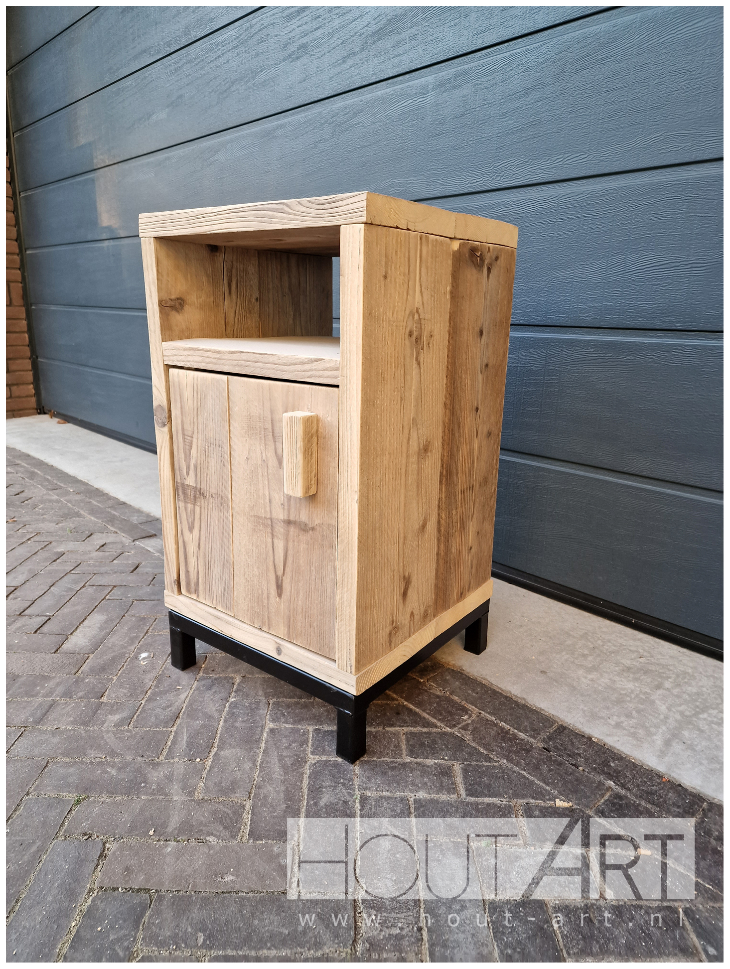 Bureaukast stalen onderframe open vak met deur steigerhout van Hout-Art.