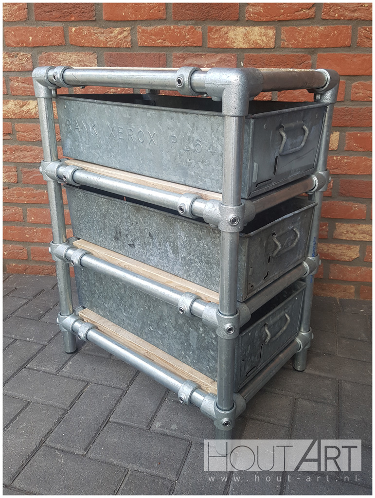 Kast verzinkte steigerbuis medium voor industriële bakken steigerhout van Hout-Art.