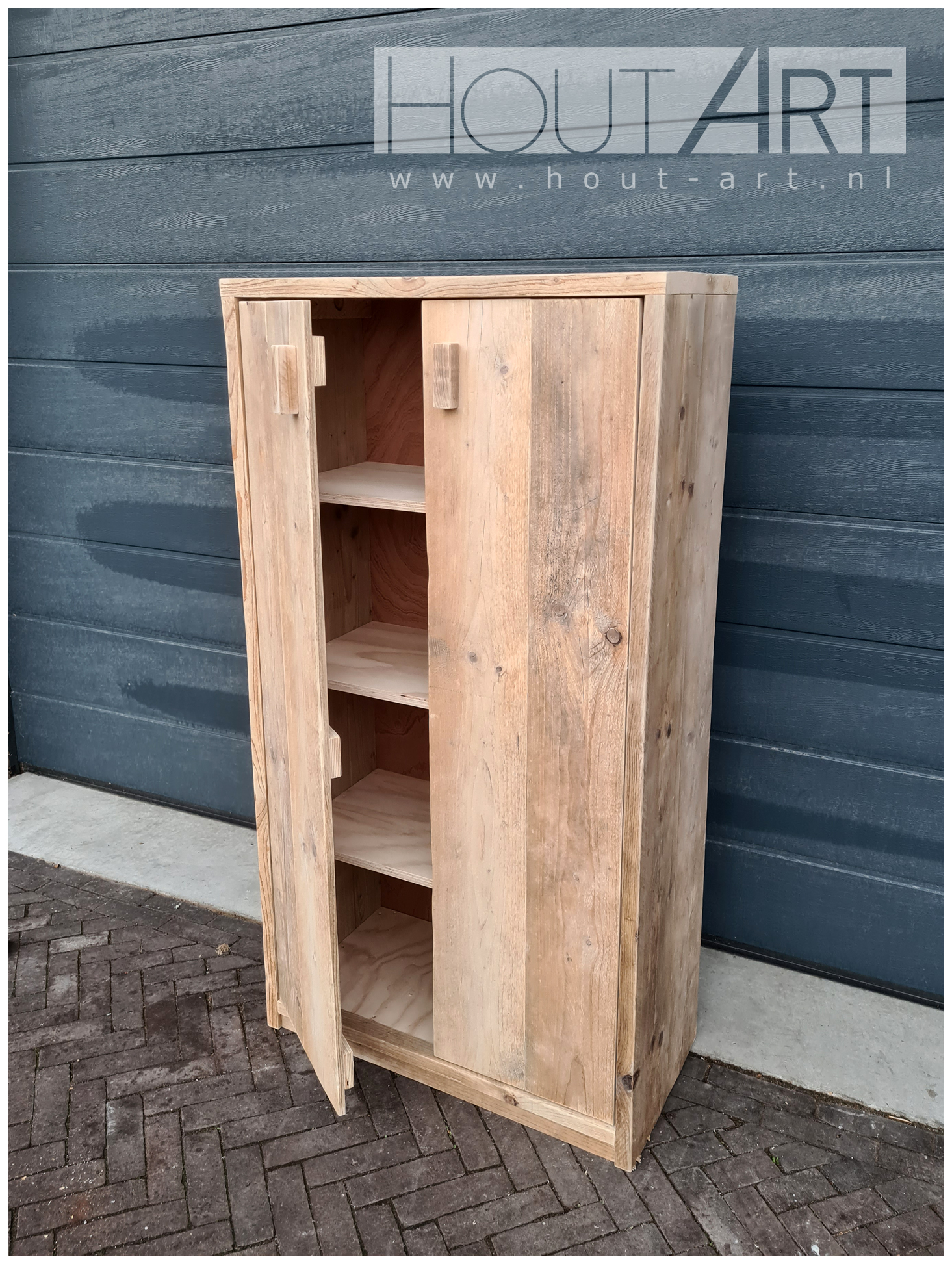 Hoge kast steigerhout met deuren van Hout-Art. steigerhouten opbergkast, houtart.