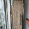 Hoge kast verzinkte steigerbuis met twee deuren en bovenblad steigerhout van Hout-Art. opbergkast, legplank, steigerhouten, industrieel, houtart.