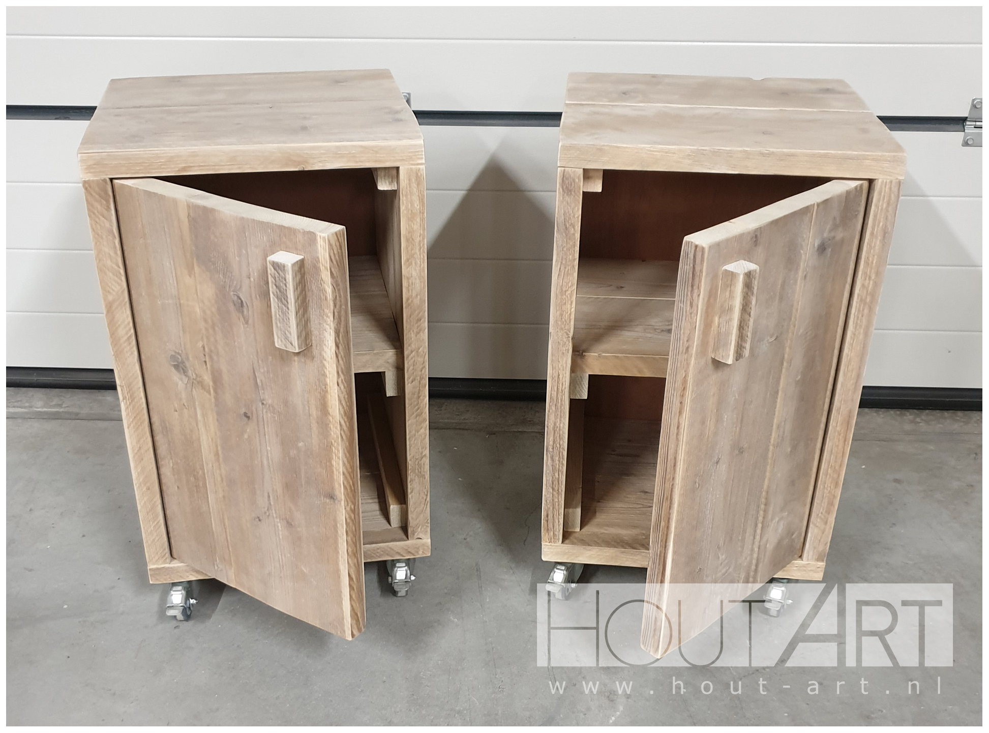 Rolkast een deur steigerhout van Hout-Art. handgreep, houtart, bureaukast, opbergkast, ladekast.