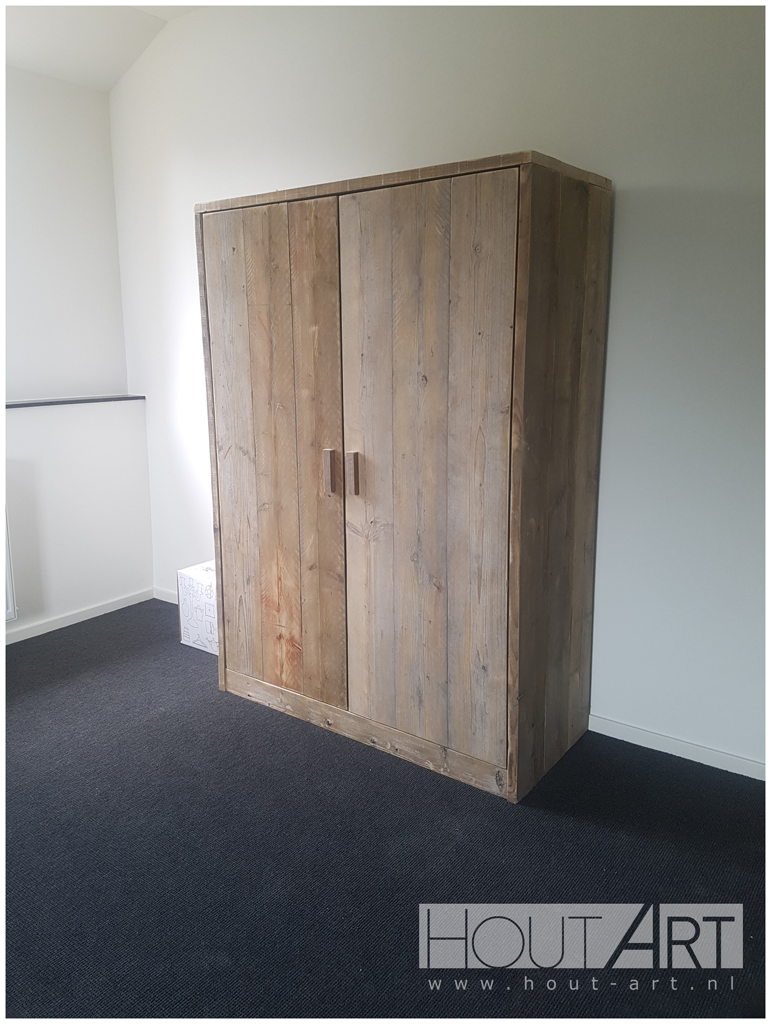 Kledingkast steigerhout met deuren van Hout-Art. Garderobe, garderobekast, steigerhouten, industrieel, landelijk, houtart.