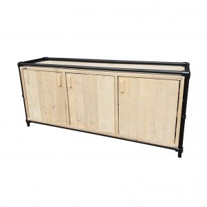 Dressoir zwarte steigerbuis en steigerhout deuren