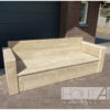Loungebank recht dicht met armleuning steigerhout van Hout-Art. Tuinmeubel, loungeset, gebruikt hout, buitenkeuken, vuurtafel, tuinmeubels, houtart.
