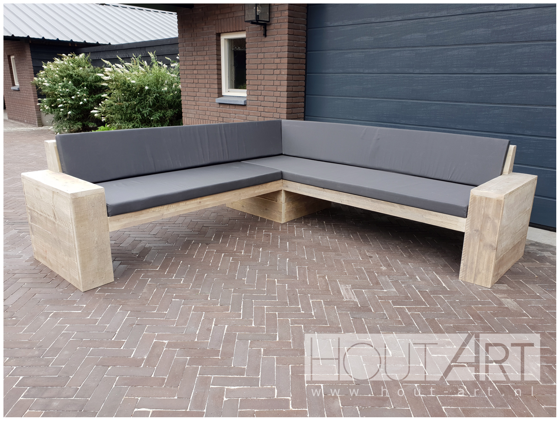 Hoek loungebank open net armleuningen steigerhout van Hout-Art. Tuinmeubel, loungeset, gebruikt hout, buitenkeuken, vuurtafel, tuinmeubels, houtart.