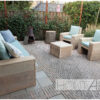 Loungebank recht met armleuning steigerhout van Hout-Art. Tuinmeubel, loungeset, gebruikt hout, buitenkeuken, vuurtafel, tuinmeubels, houtart.