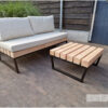 Loungebank Massive recht met rugleuning staal met douglas balken van Hout-Art. Tuinset, tuinmeubel, douglasbalken, modern, industrieel, stalen frames, houtart.