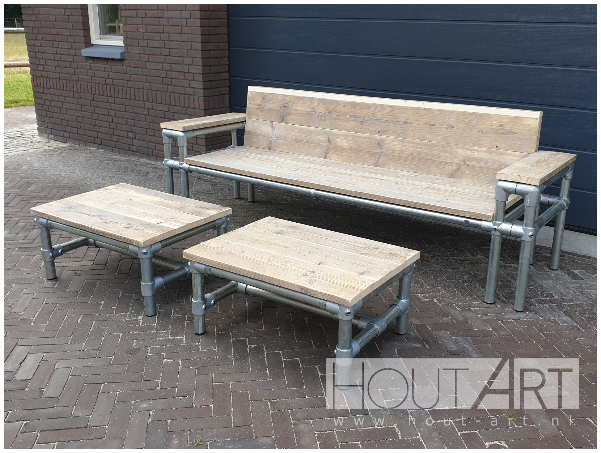 Loungebank recht verzinkte steigerbuis met steigerhout doorlopende rugleuning van Hout-Art.