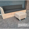 Loungebank recht dicht met één doorlopende rugleuning steigerhout van Hout-Art. Tuinmeubel, loungeset, gebruikt hout, buitenkeuken, vuurtafel, tuinmeubels, houtart.