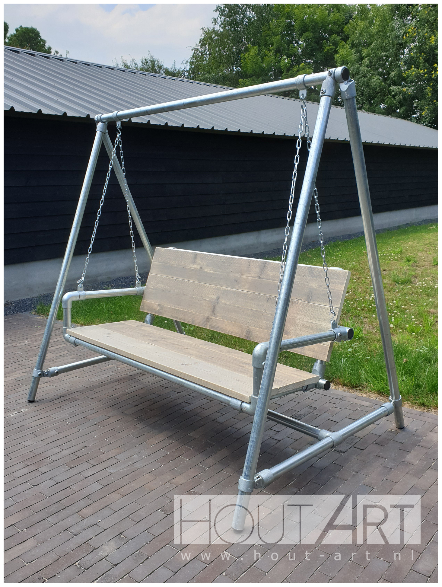Schommelbank verzinkte steigerbuis met steigerhout van Hout-Art. tuinbank, verzonken, schommel, gebruikt hout, industrieel, tuinmeubels, loungebank, houtart.