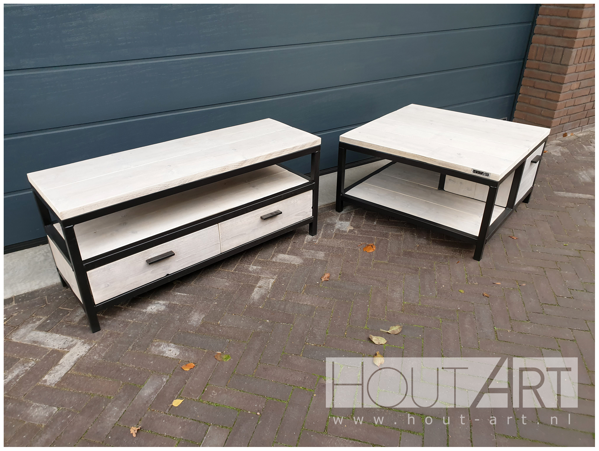 Tv-meubel stalen frame met lades steigerhout van Hout-Art. Staal, frames, zwart, gepoedercoat, industrieel, salontafel, tvmeubel, houtart.