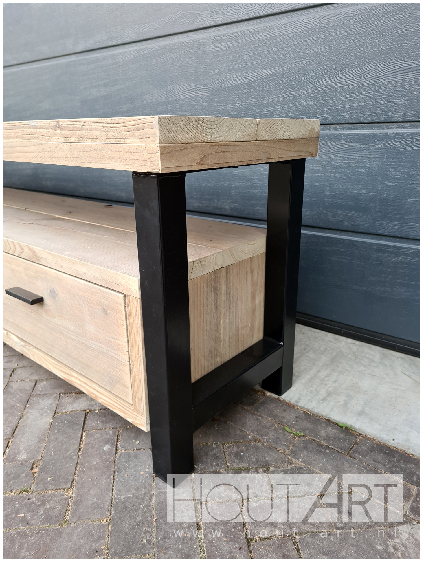 tv-meubel xl stalen u-poot met lades steigerhout van Hout-Art. Industrieel, modern, woonkamer, salontafel, steigerhouten, zwart, gepoedercoat, houtart.