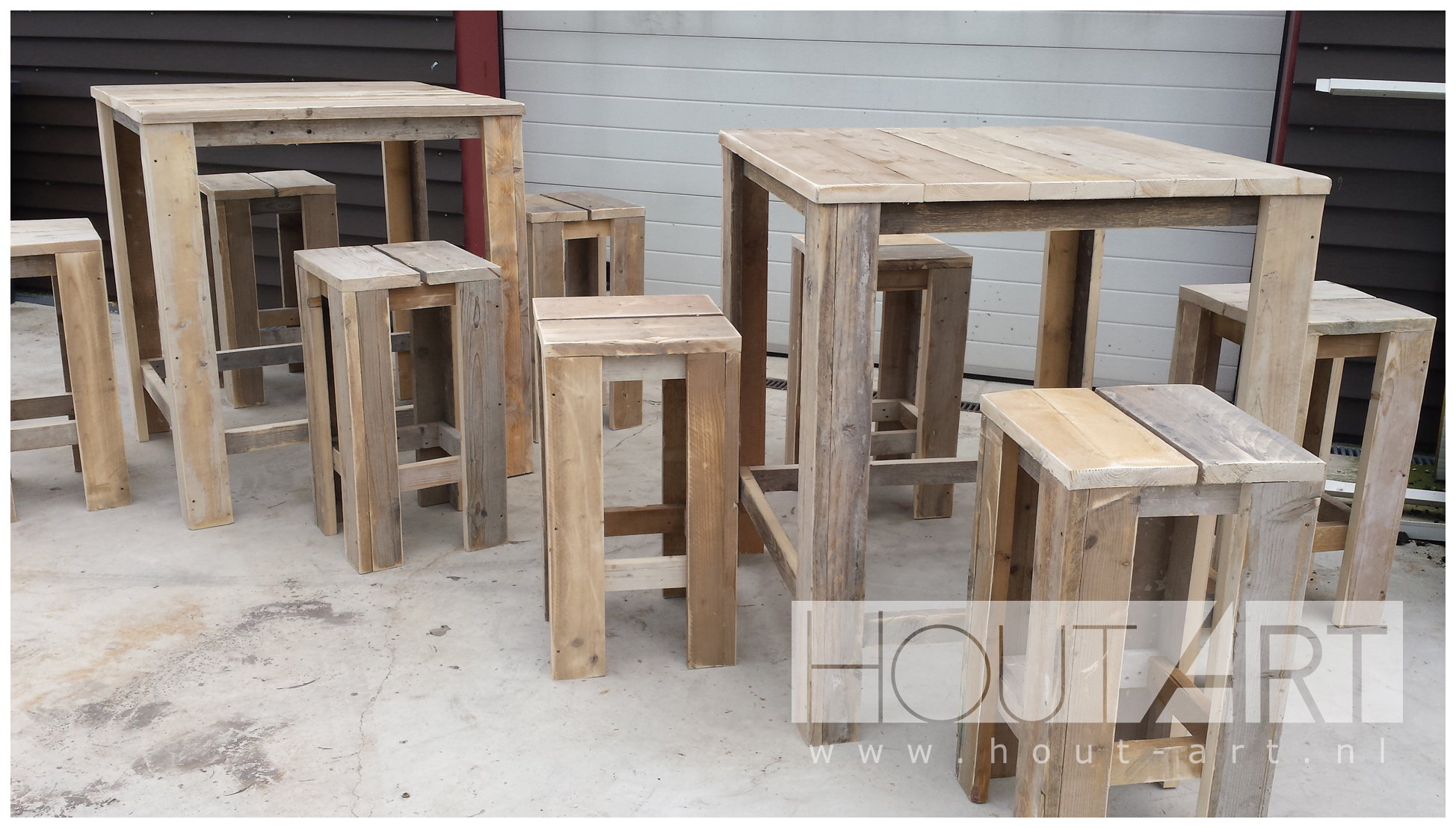 Bartafel new age van steigerhout en barkrukken van Hout-Art.