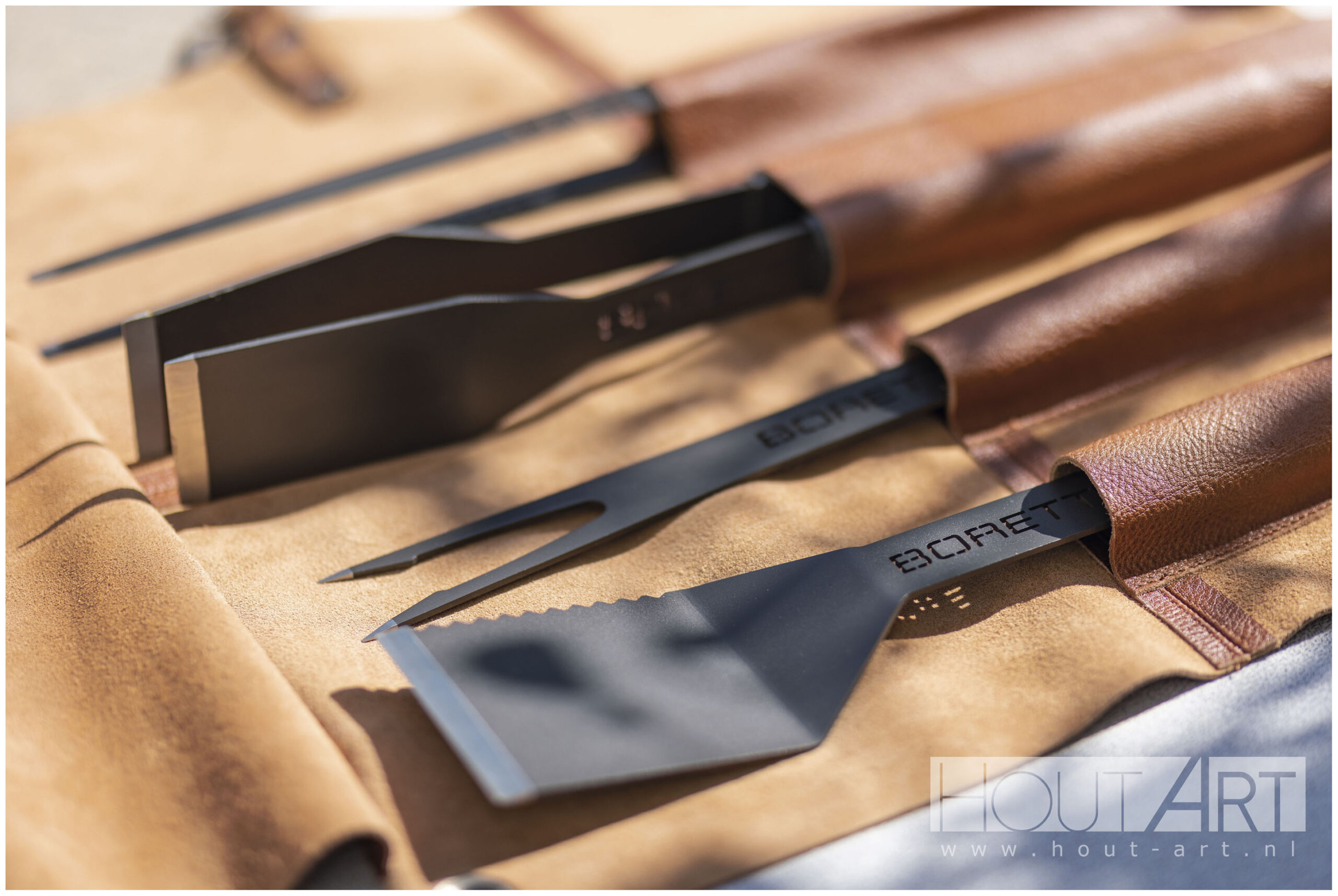 BBQ Boretti leren gereeschapsrol BTROLLEE van Hout-Art.
