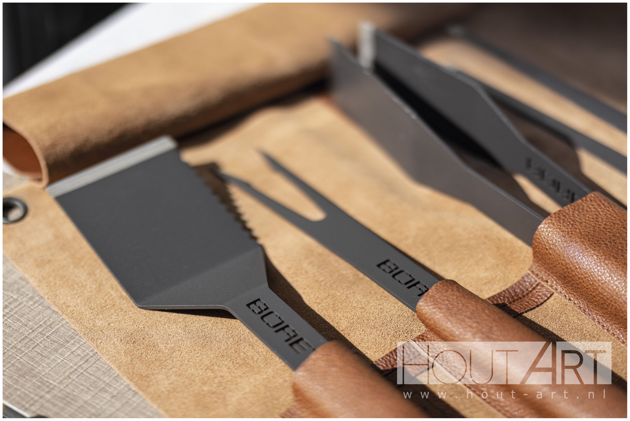BBQ Boretti leren gereeschapsrol BTROLLEE van Hout-Art.