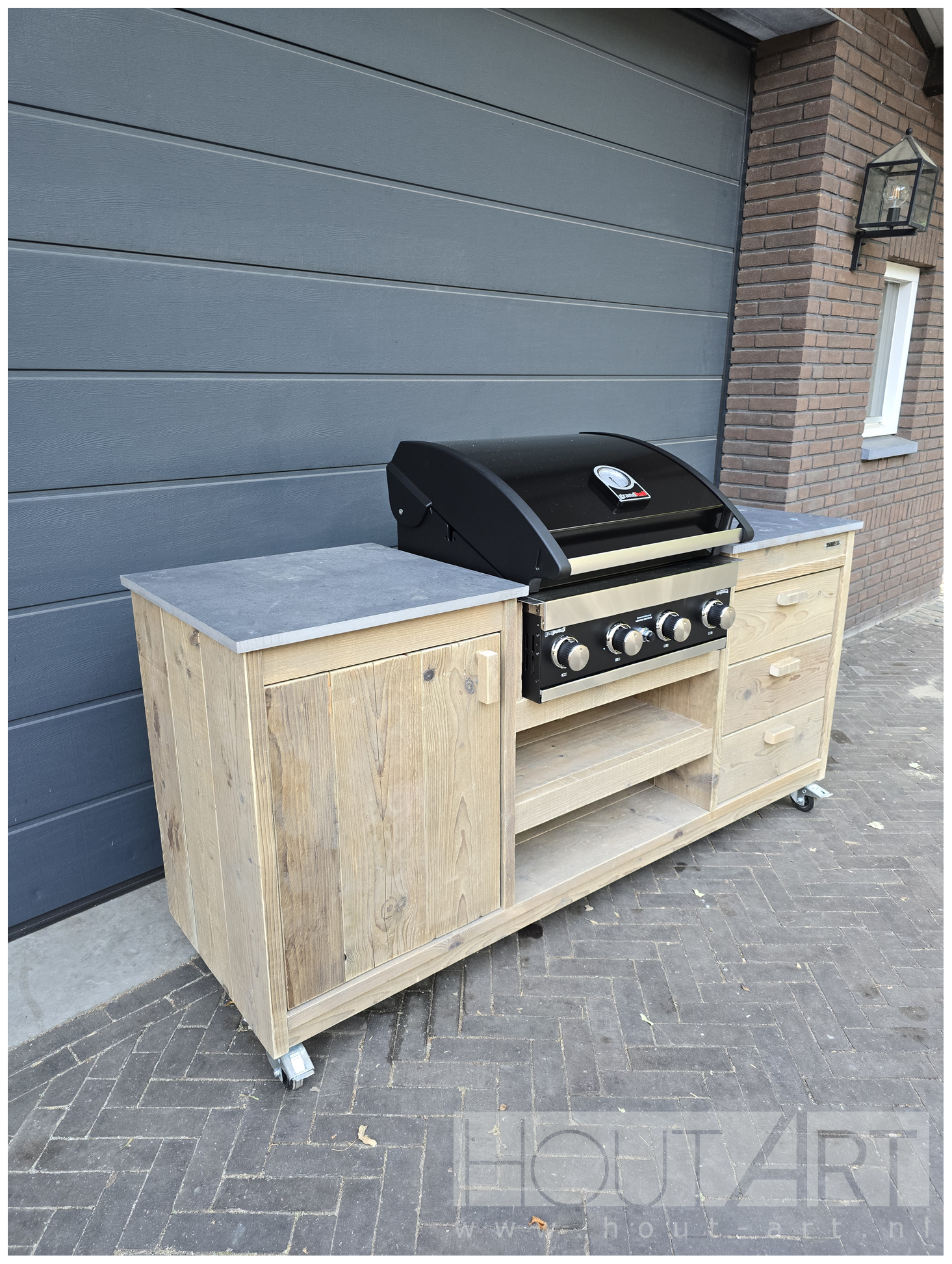Buitenkeuken grandhall g3 en g4 BBQ steigerhout lades open vakken en deur van Hout-Art.
