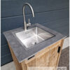 Buitenkeuken losse kast clean van Hout-Art, spoelkeuken, grohe kraan, steigerhout, gebruikt hout, maatwerk, buitenkeukens, houtart.