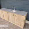 Buitenkeuken kast clean steigerhout met deuren, spoelkeuken, grohe kraan en wasbak van Hout-Art.