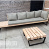 Hocker Massive staal met douglas balken van Hout-Art. Loungebank, douglasbalken, industrieel, tuinmeubel, houtart.