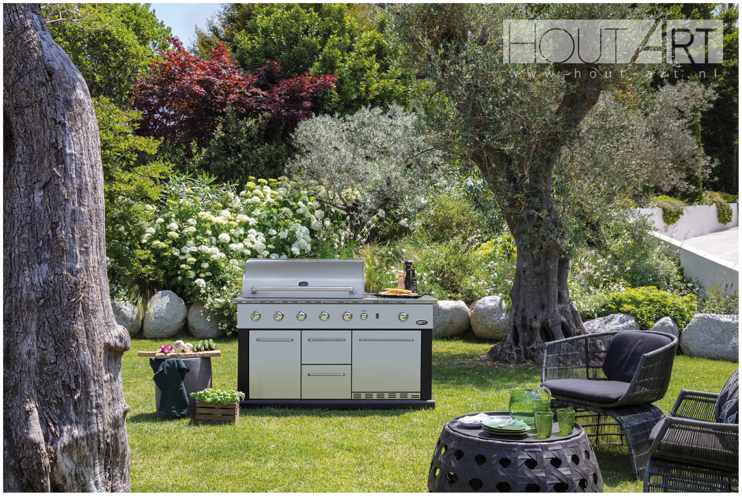 Boretti BBQ buitenkeuken Luciano Nero met koelkast van Hout-Art.