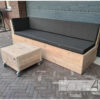 Salontafel blok op wielen steigerhout van Hout-Art. Loungebank, kussens, maatwerk, gebruikt hout, houtart.