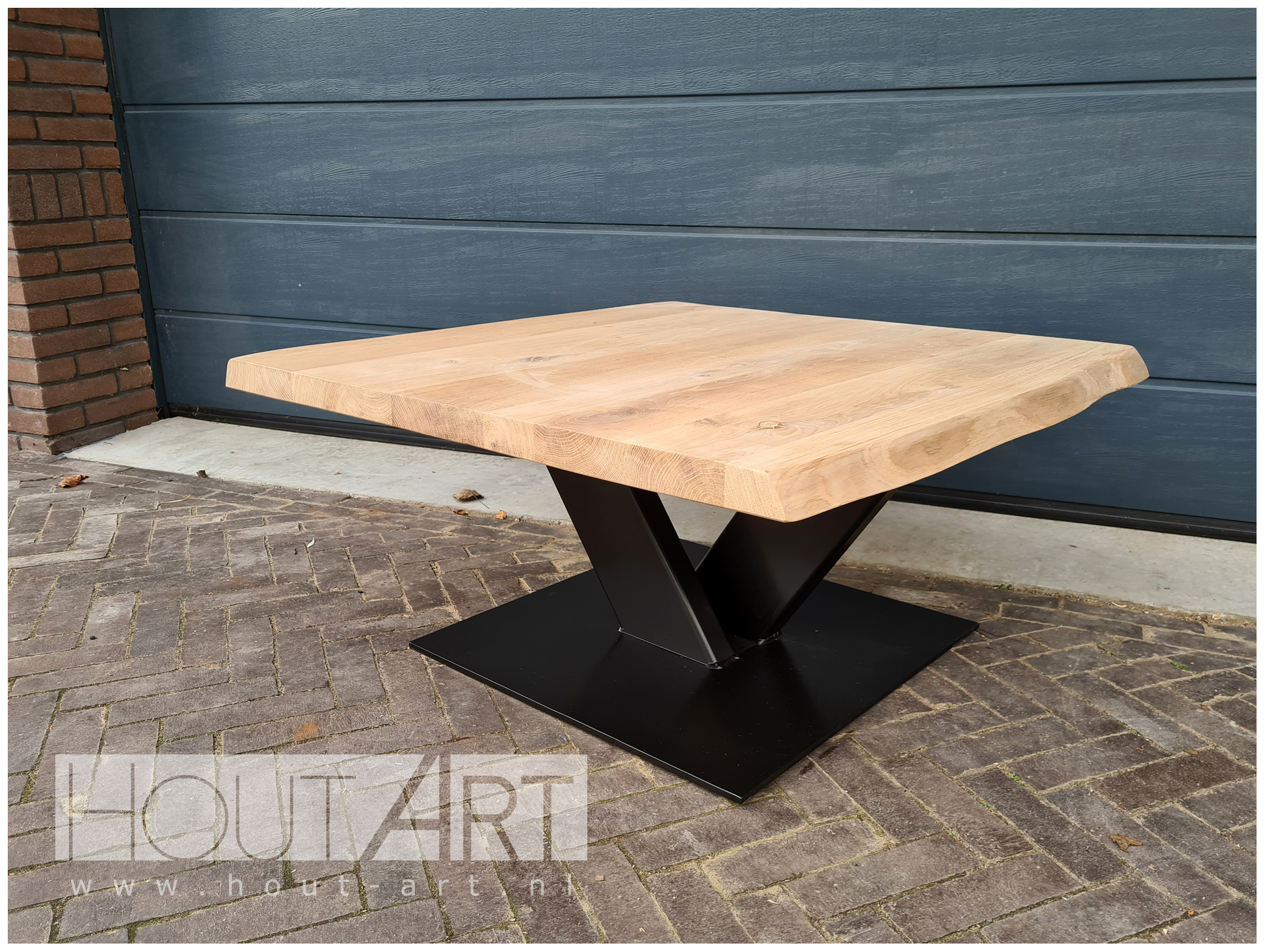 Salontafel V-poot staal met eiken vierkant van Hout-Art.