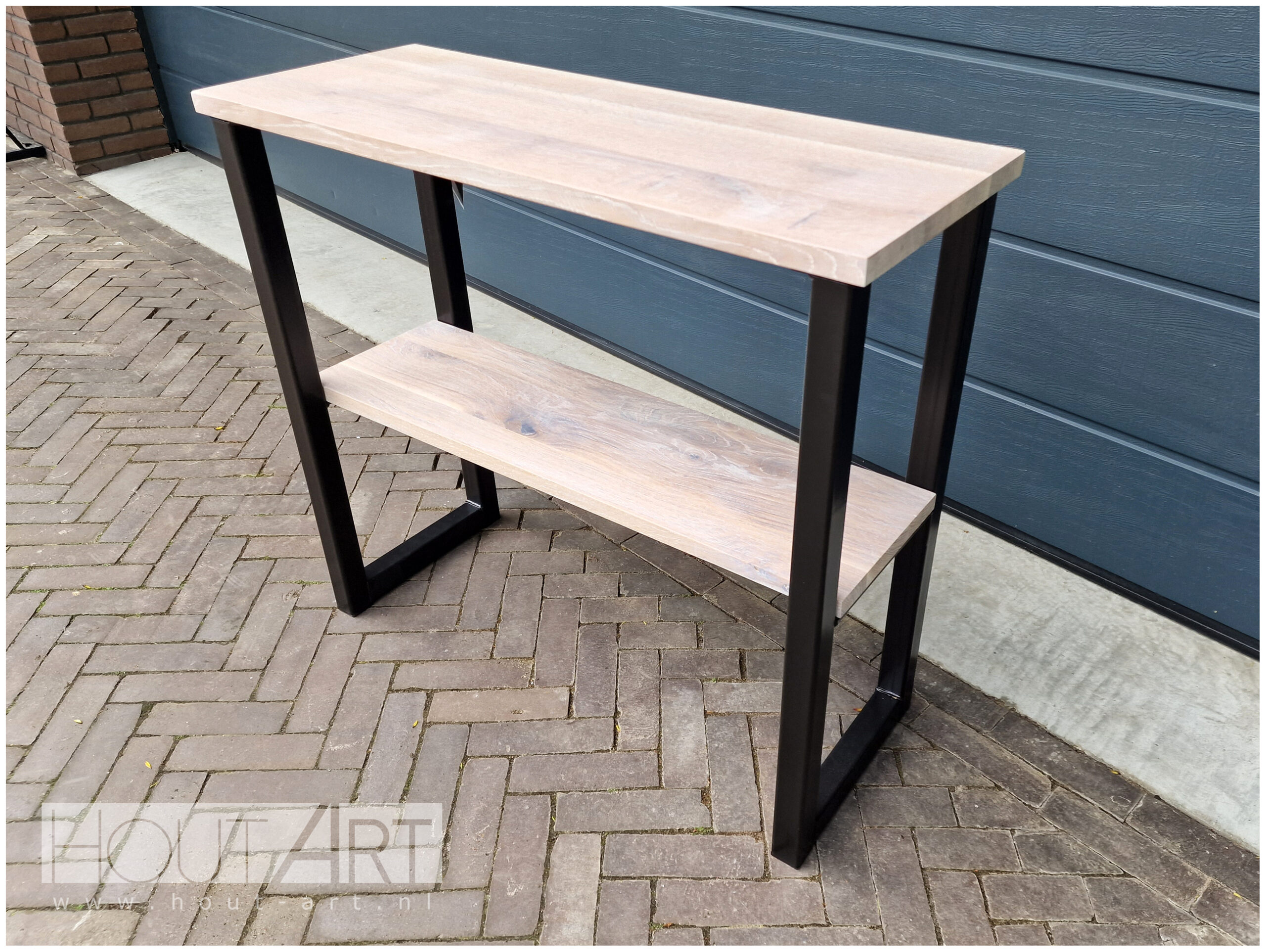 Sidetable stalen frame met een legplank eiken van Hout-Art.