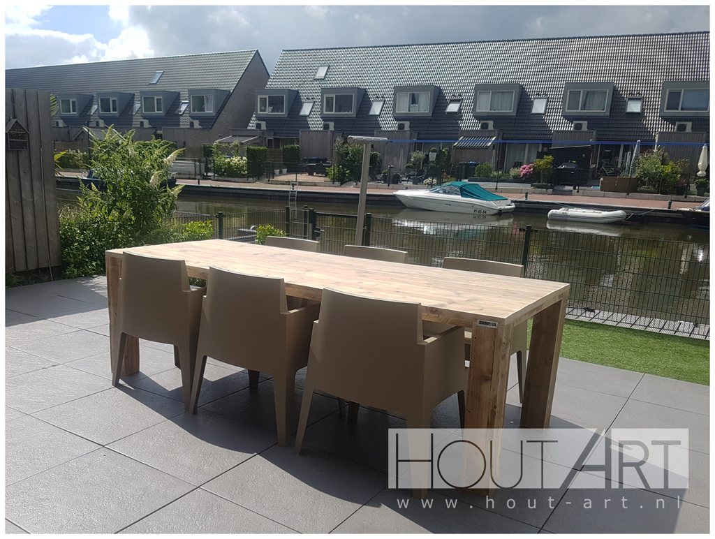 Tafel eettafel steigerhout XL hoekpoten van Hout-Art.