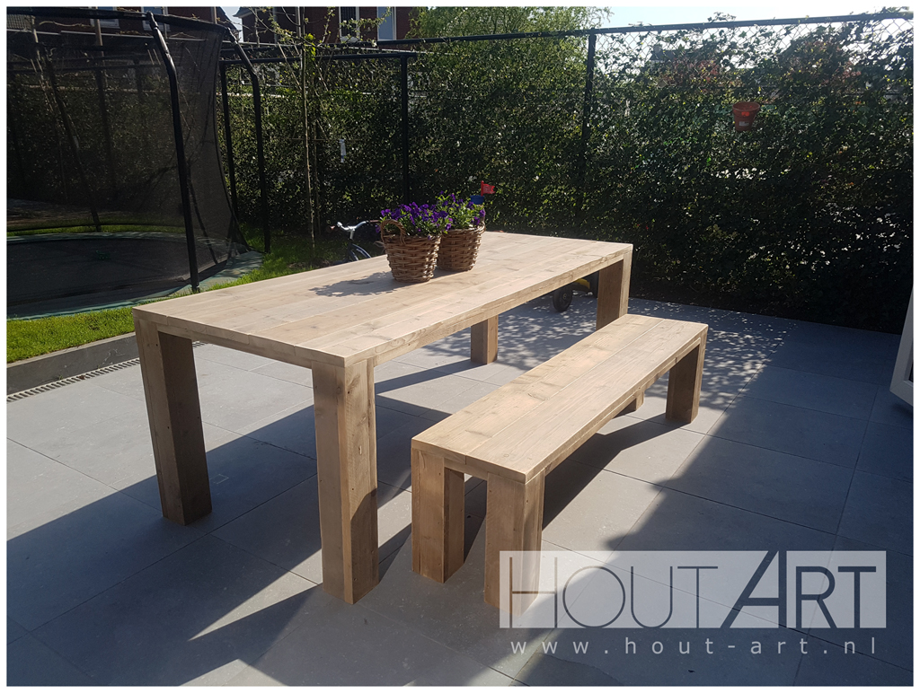 Tafel eettafel steigerhout XL hoekpoten van Hout-Art.